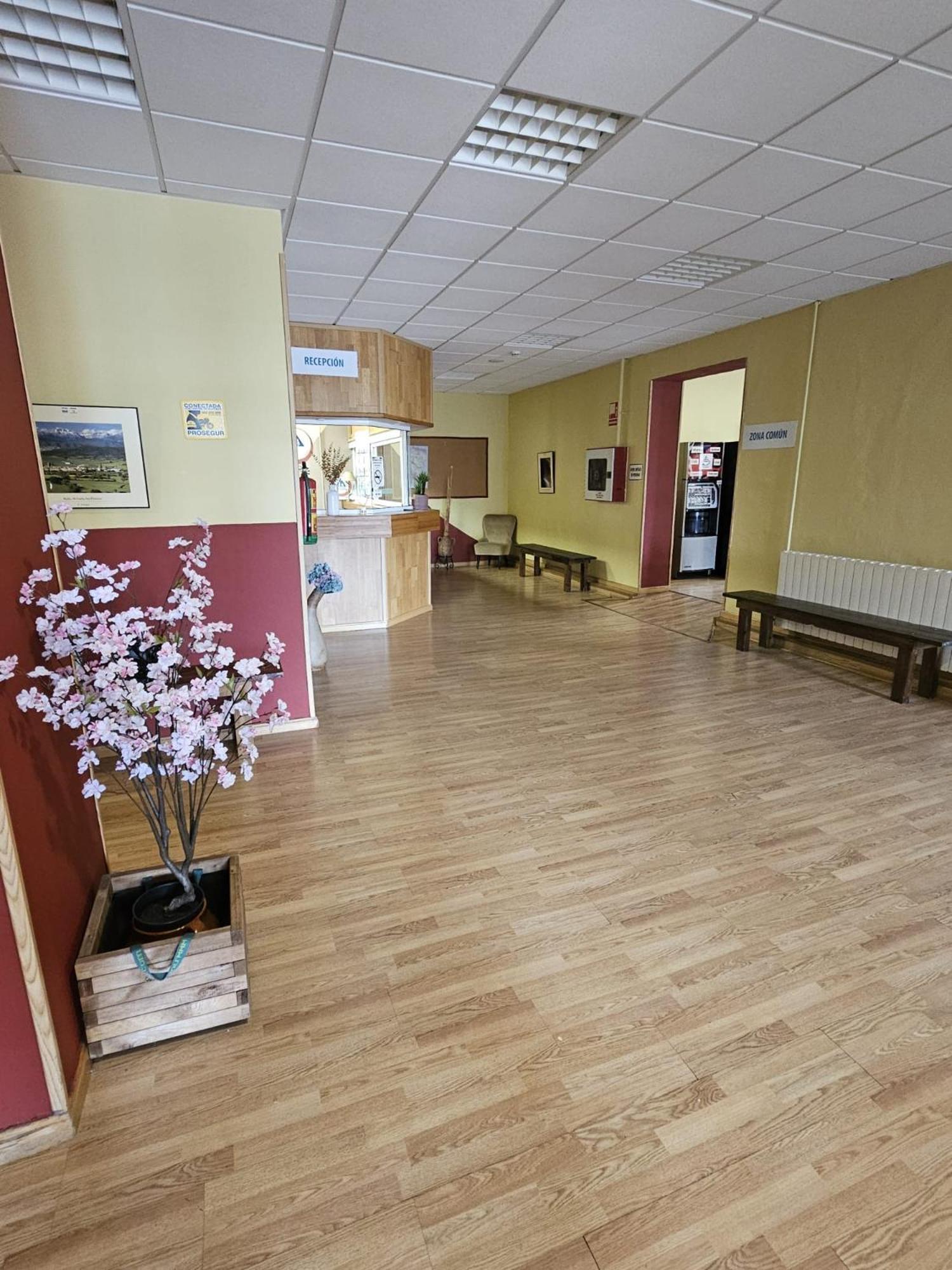 Albergue Pirenarium Sabiñánigo Buitenkant foto
