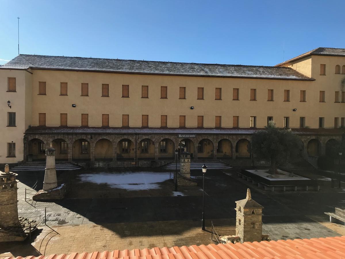 Albergue Pirenarium Sabiñánigo Buitenkant foto