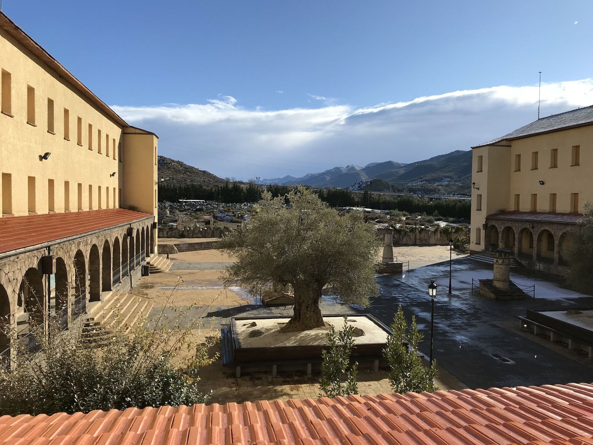 Albergue Pirenarium Sabiñánigo Buitenkant foto
